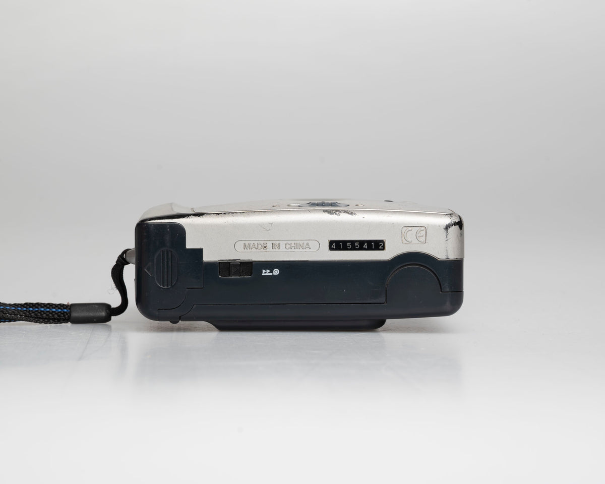 Nikon AF230 35mm film camera (serial 4155412)