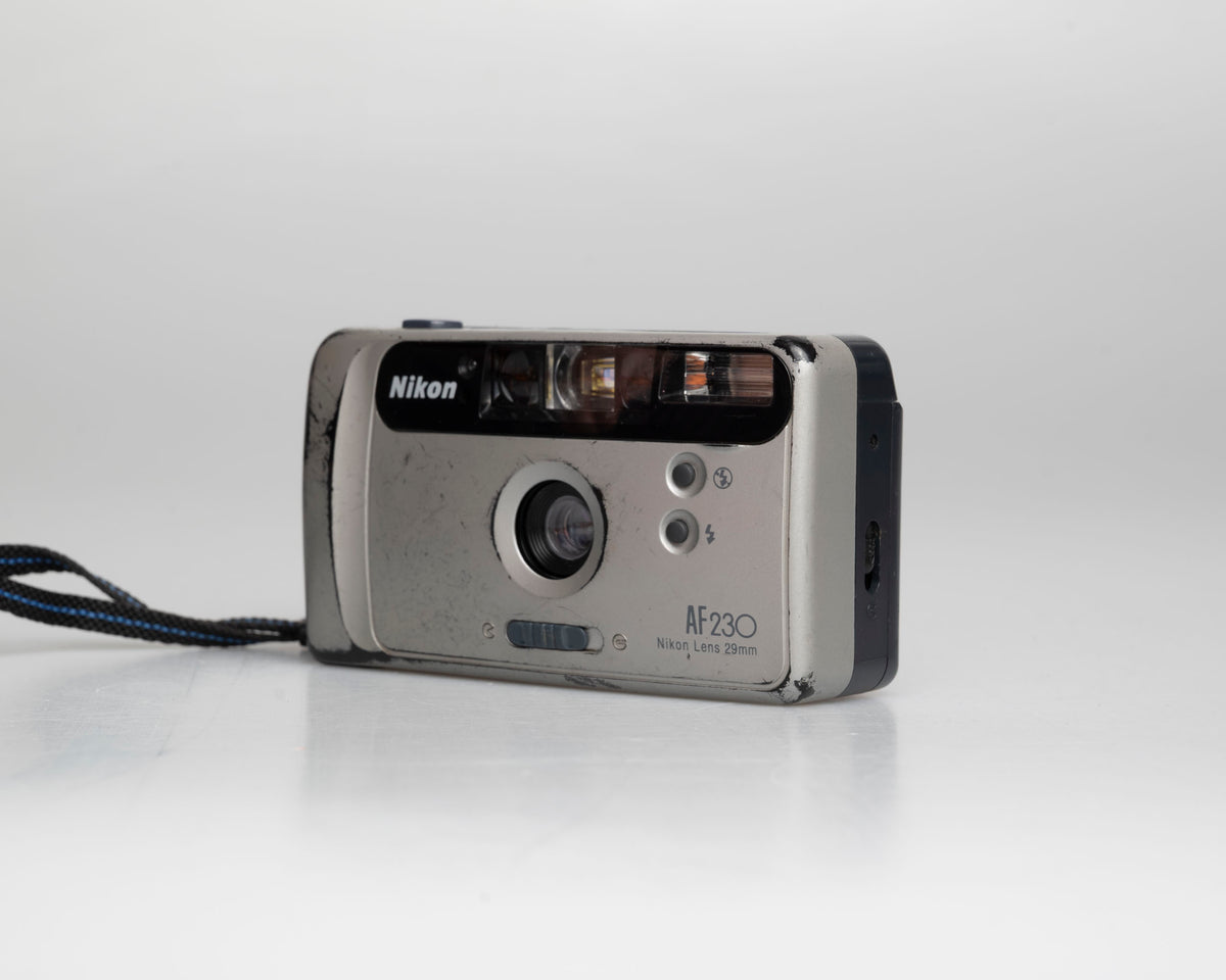 Nikon AF230 35mm film camera (serial 4155412)