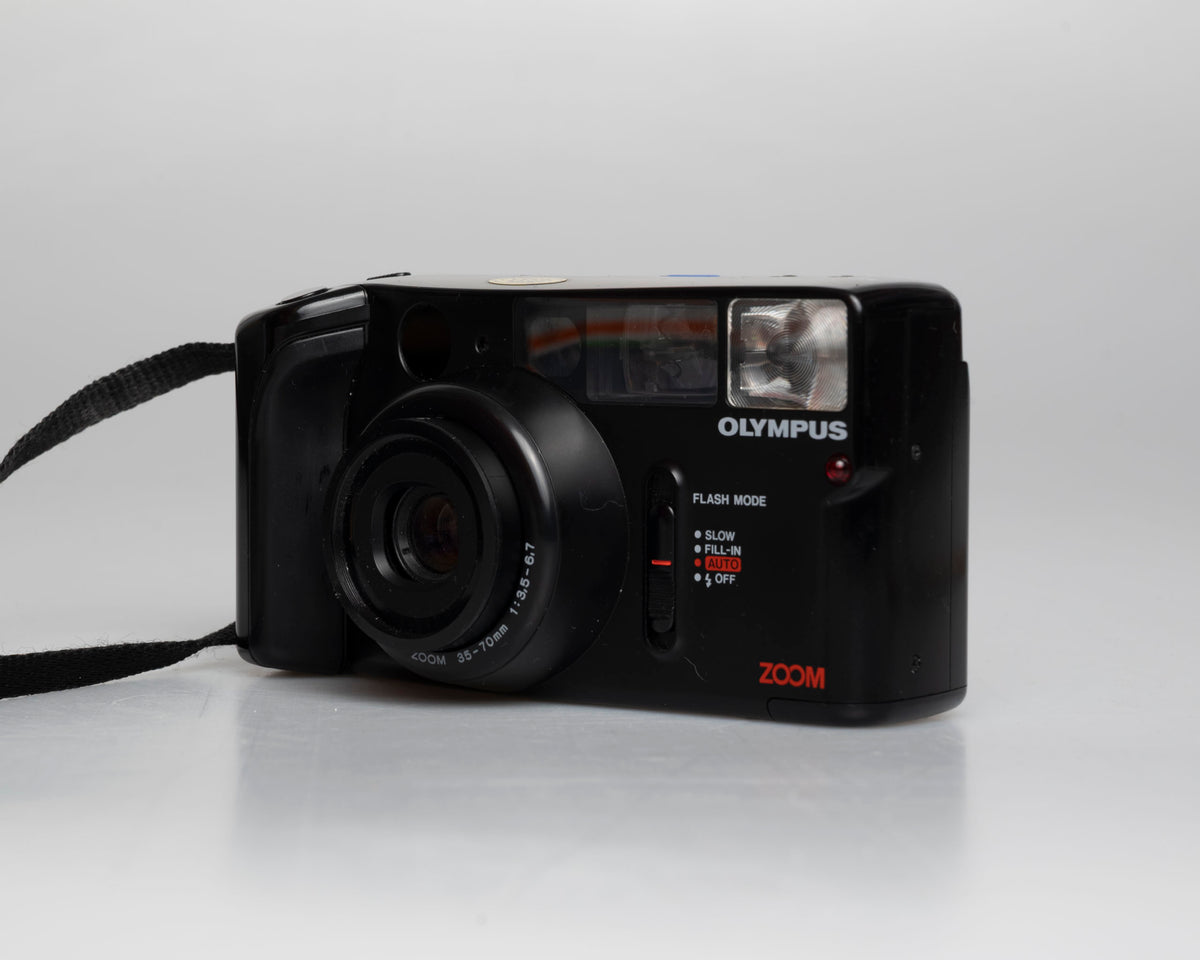 Olympus Quick Shooter Zoom 35mm camera w/ case + manual (serial 1088870)