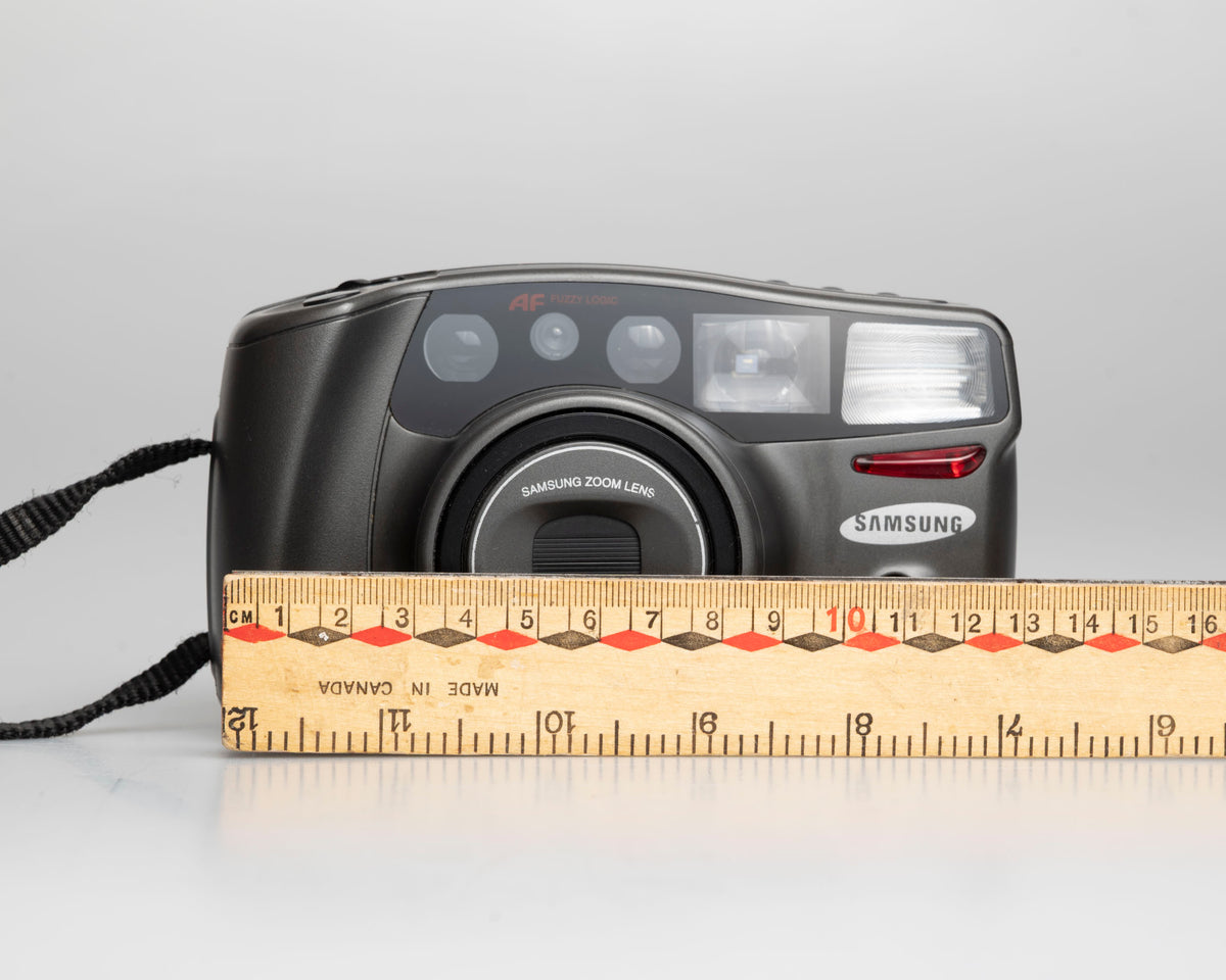 Samsung AF Zoom 105 S 35mm camera w/ case (serial 5D33291)