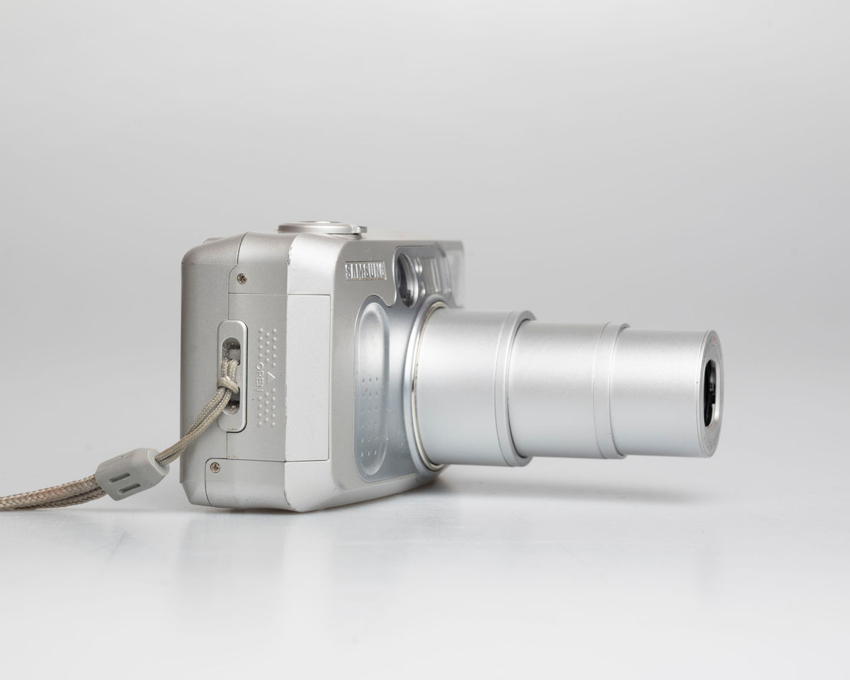 Samsung Maxima Elite 140 QD 35mm camera (serial 92510566)