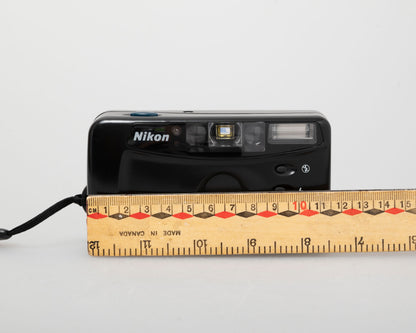 Appareil photo argentique Nikon AF230 35 mm avec étui (série 7003229)
