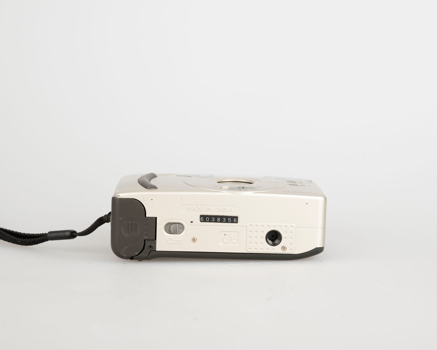 Nikon AF240SV 35mm film camera (serial 6038356)