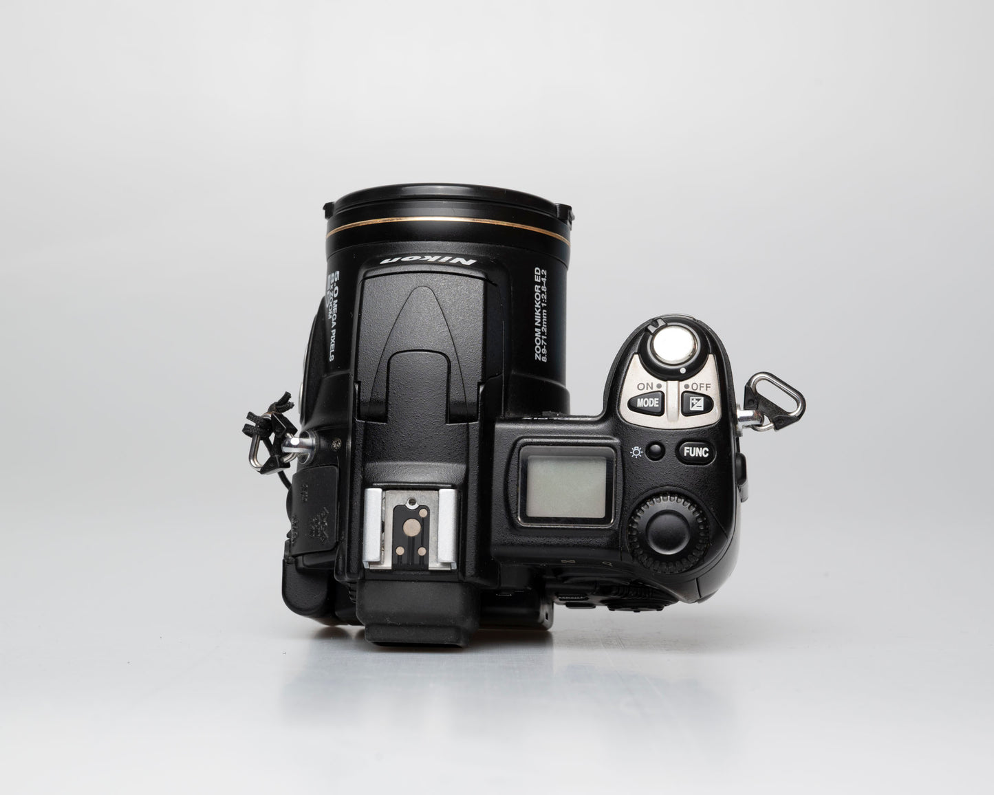 Nikon Coolpix 5700 appareil photo numérique 5MP avec chargeur + batterie + carte CF de 64 Mo (série 4113012)