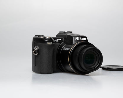 Nikon Coolpix 5700 appareil photo numérique 5MP avec chargeur + batterie + carte CF de 64 Mo (série 4113012)