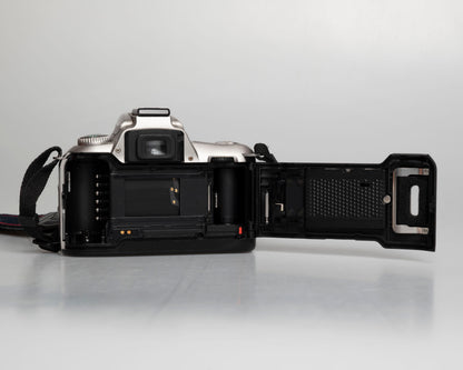 Reflex numérique Nikon F55 35mm avec objectif AF Nikkor 35-80mm (numéro de série 2269252)