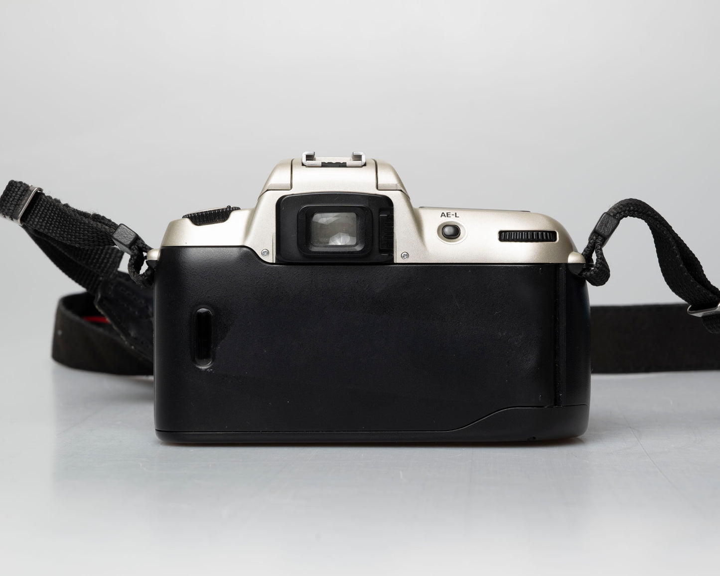 Nikon F60 35mm film SLR w/ AF Nikkor 28-80mm lens (serial 2210585)