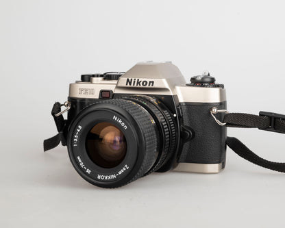 Appareil photo reflex Nikon FE10 35 mm avec objectif Zoom-Nikkor 35-70 mm + étui toujours prêt (série 2001252)