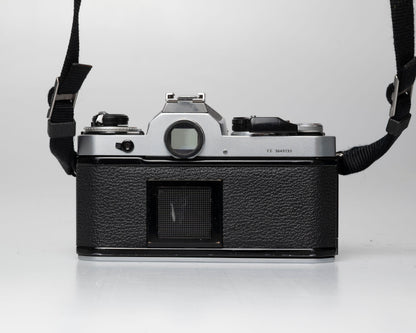 Appareil photo reflex 35mm Nikon FE avec objectif 50mm f1.8 (numéro de série 3649733) | film🎞testé
