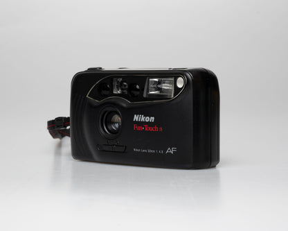 Nikon Fun Touch 3 compact 35mm camera w/ case (serial 5285865)