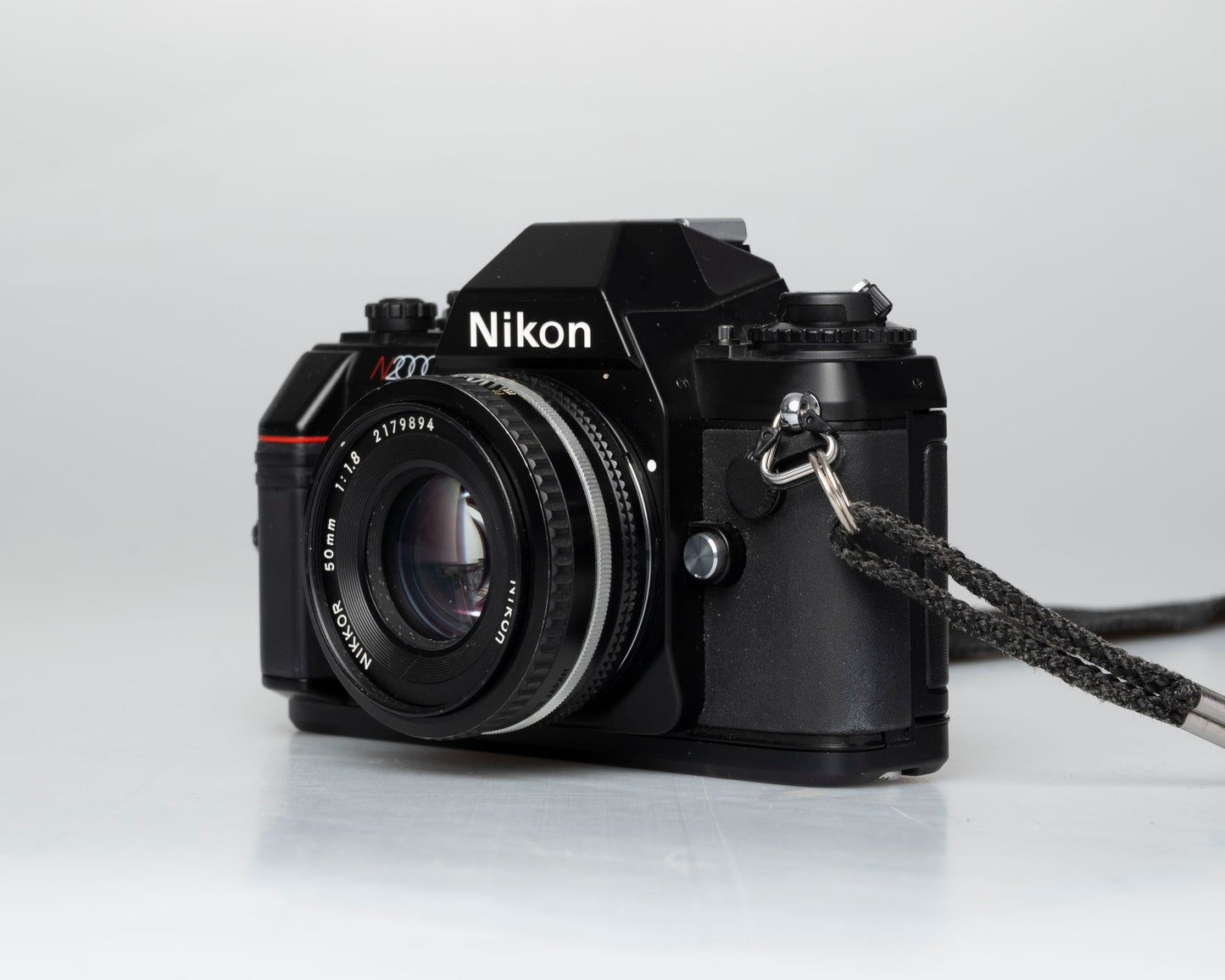 Nikon N2000 35mm film SLR w/ Nikkor 50mm f1.8 lens + case (serial 2926038) | film🎞tested
