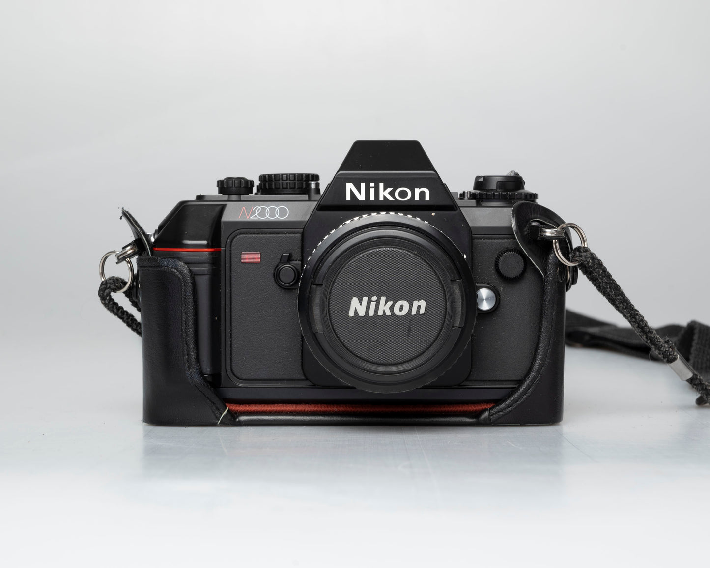 Nikon N2000 35mm film SLR w/ Nikkor 50mm f1.8 lens + case (serial 2926038) | film🎞tested