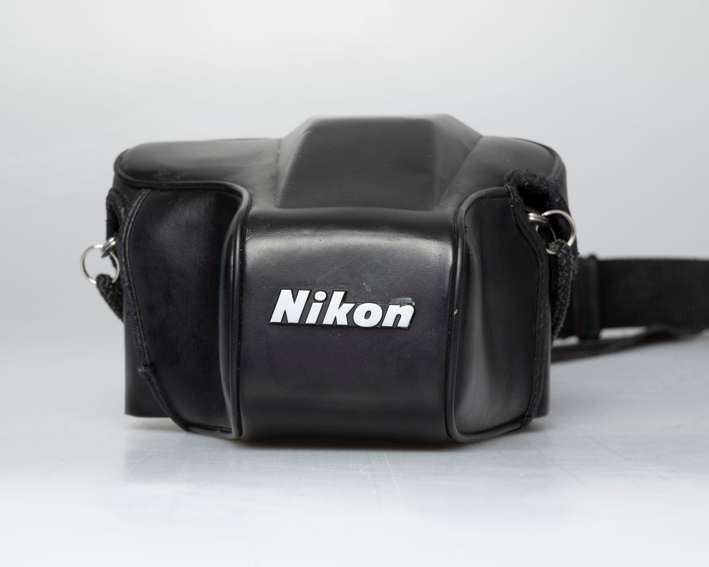 Nikon N2000 35mm film SLR w/ Nikkor 50mm f1.8 lens + case (serial 2926038) | film🎞tested