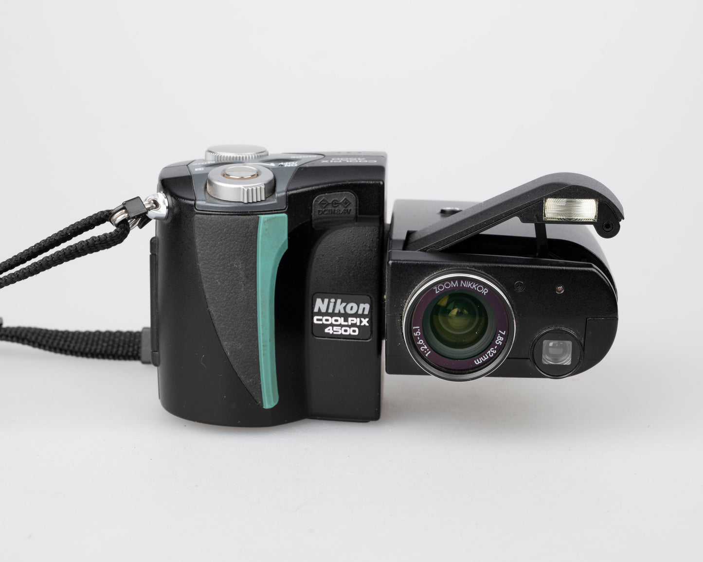 Nikon Coolpix 4500 Appareil photo numérique à capteur CCD 4MP avec carte CF 1 Go (utilise une batterie 2CR5)