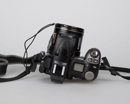 Appareil photo numérique à capteur CCD Nikon Coolpix 8700 8MP avec chargeur + batterie + carte CF 512 Mo