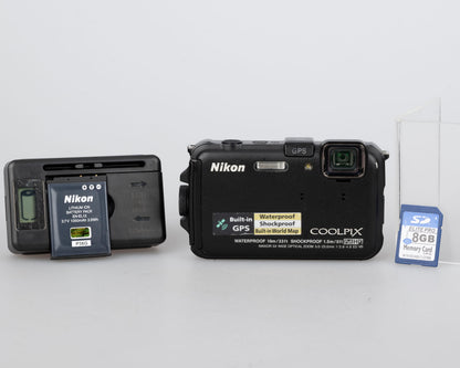 Appareil photo numérique robuste Nikon Coolpix AW100 16 MP avec carte SD de 8 Go + batterie + chargeur