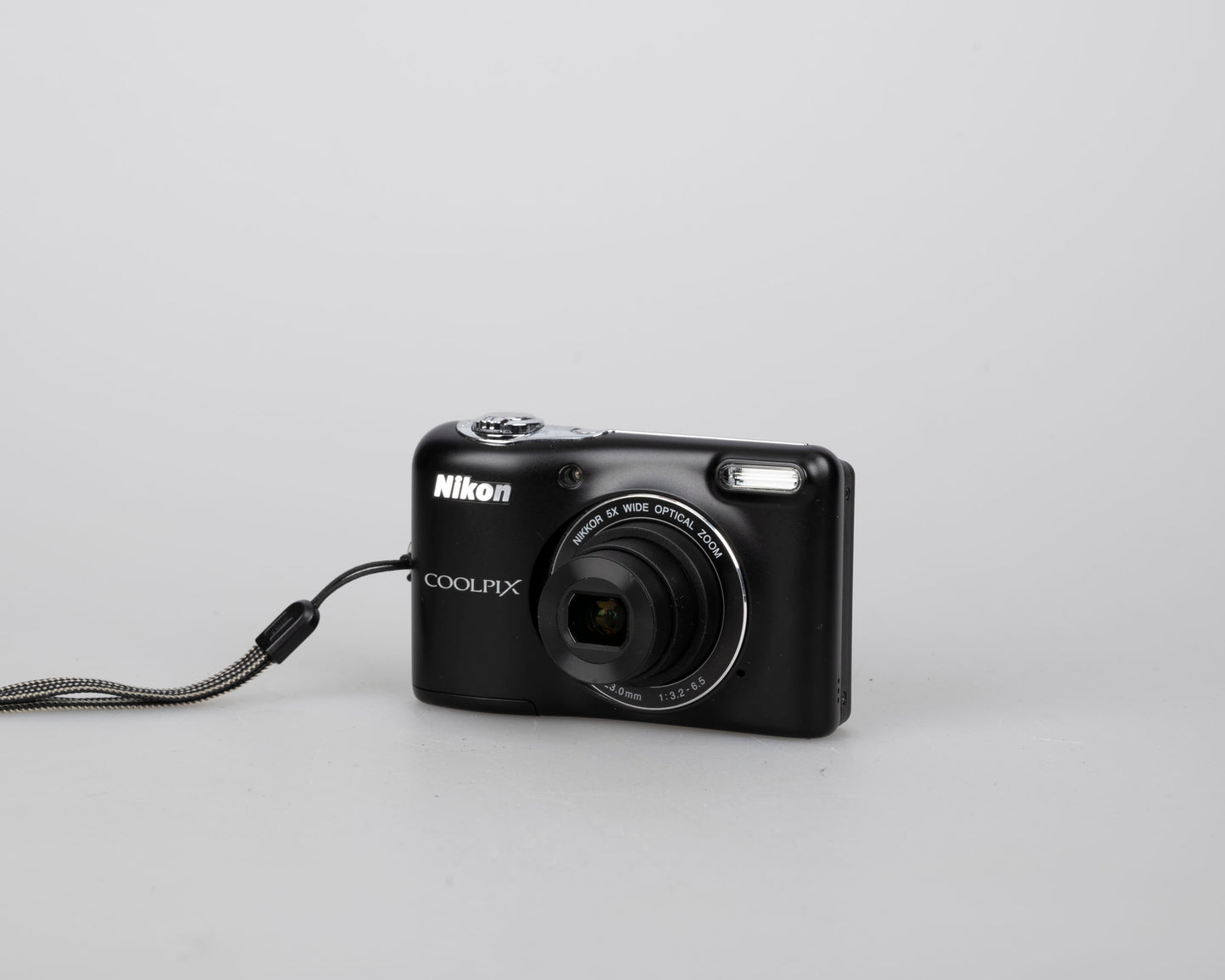 Appareil photo numérique à capteur CCD Nikon Coolpix L30 20,1 MP avec carte SD de 4 Go (utilise des piles AA)