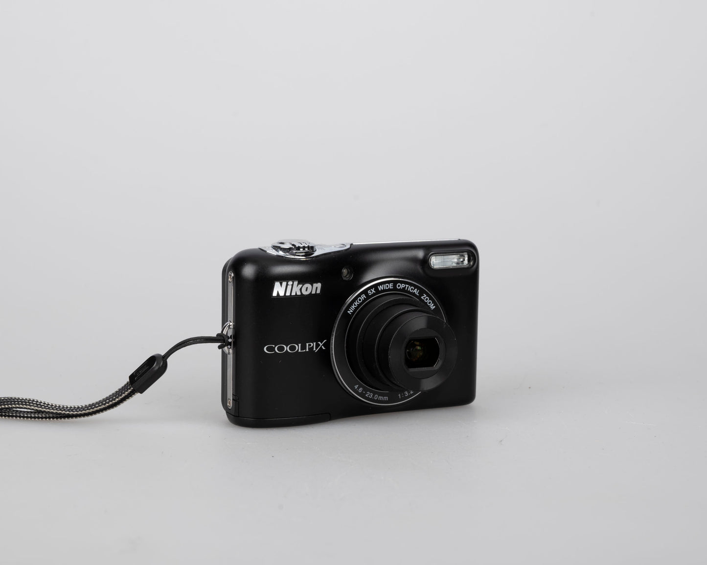 Appareil photo numérique à capteur CCD Nikon Coolpix L30 20,1 MP avec carte SD de 4 Go (utilise des piles AA)