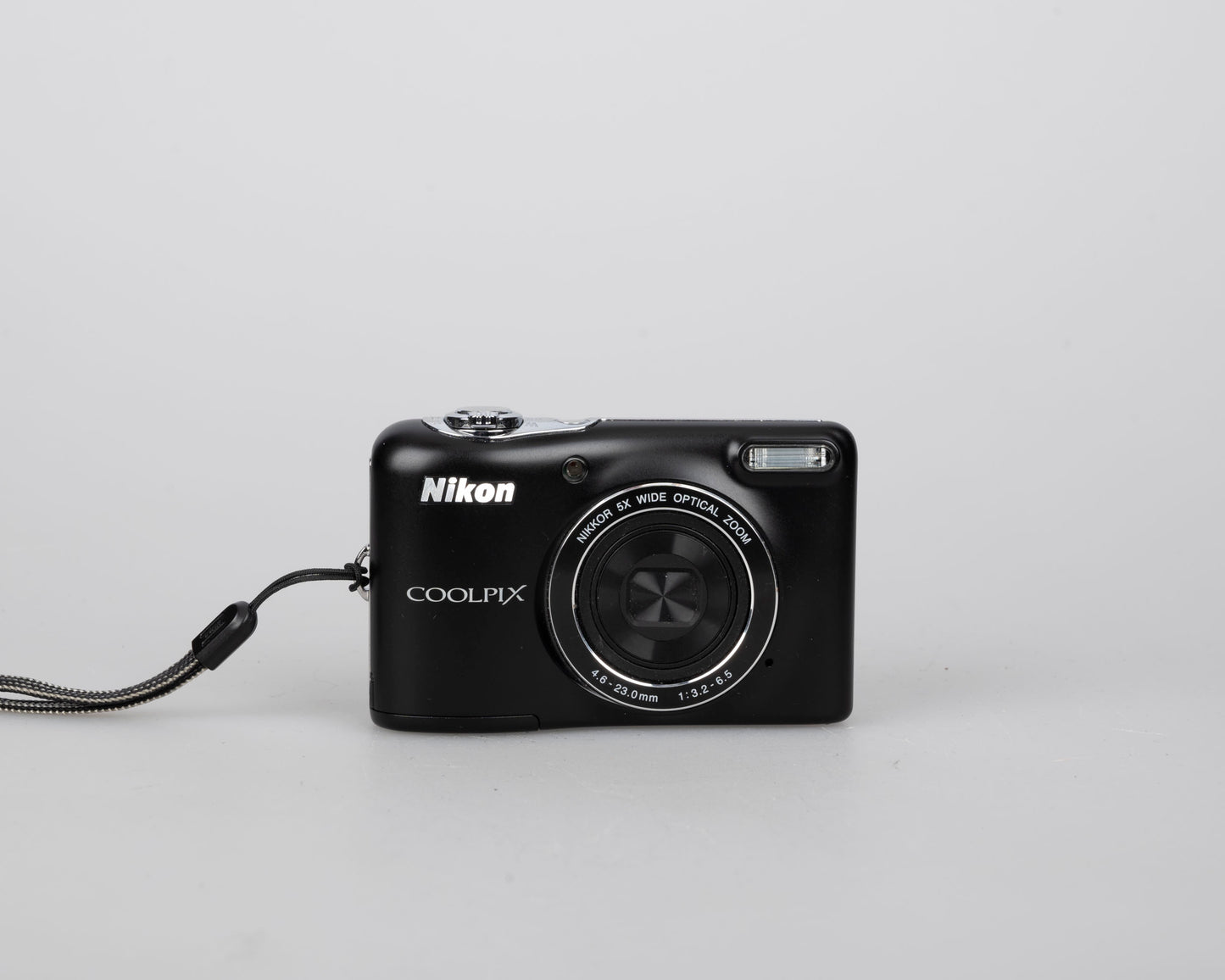 Appareil photo numérique à capteur CCD Nikon Coolpix L30 20,1 MP avec carte SD de 4 Go (utilise des piles AA)
