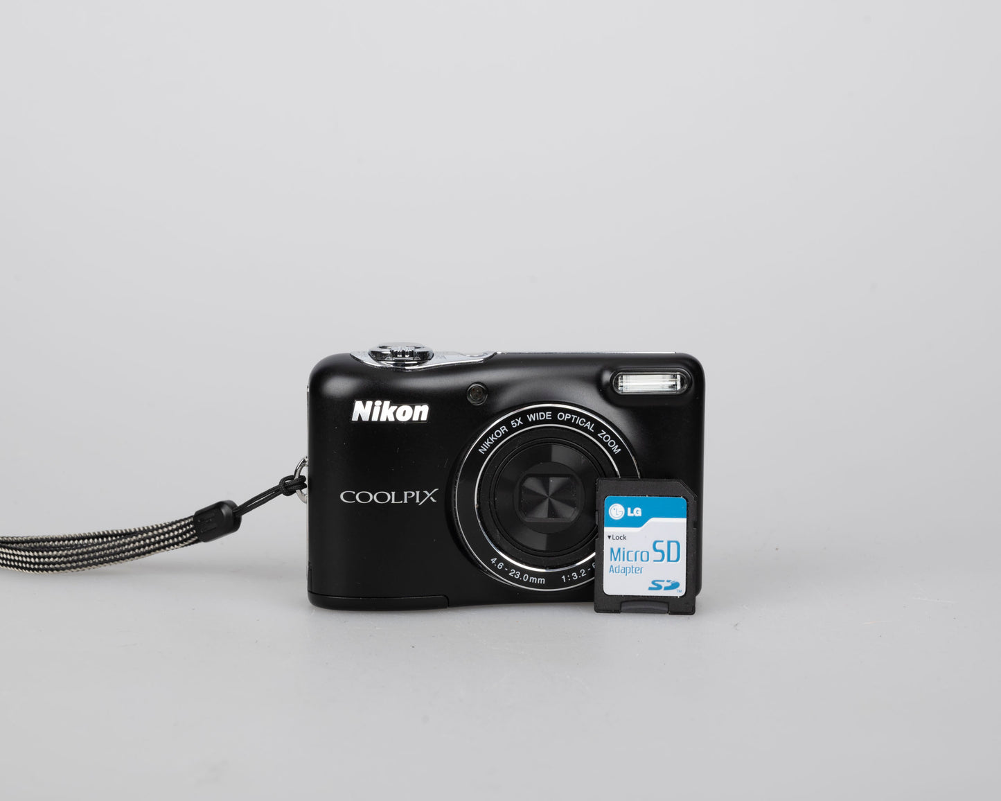 Appareil photo numérique à capteur CCD Nikon Coolpix L30 20,1 MP avec carte SD de 4 Go (utilise des piles AA)