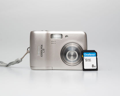 Appareil photo numérique Nikon Coolpix L6 de 6 mégapixels avec carte SD de 8 Go