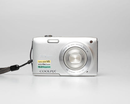 Nikon Coolpix S5300 16MP digicam w/ 64GB SD card + battery + charger (serial 300474121)