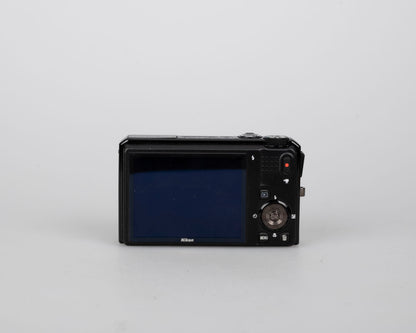 Appareil photo numérique Nikon Coolpix S9100 12,1 MP avec batterie + câble de charge USB (utilise des cartes SD)