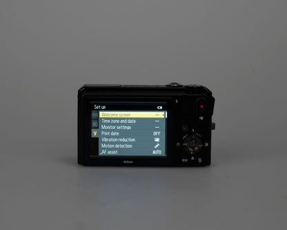Appareil photo numérique Nikon Coolpix S9100 12,1 MP avec batterie + câble de charge USB (utilise des cartes SD)