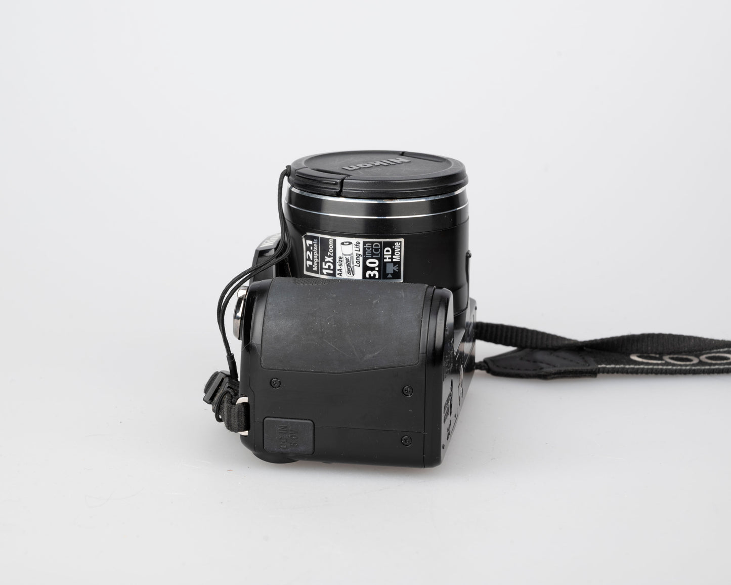 Nikon Coolpix L100 12.1 MP CCD sensor digicam (uses AA batteries + SD card)