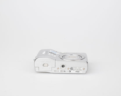 Nikon Coolpix L14 7.1 MP CCD sensor digicam (uses AA batteries and SD memory cards)