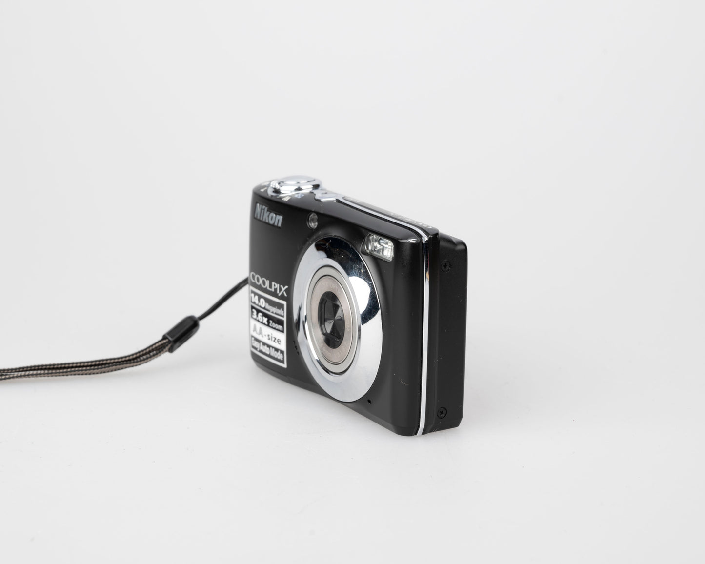 Appareil photo numérique à capteur CCD Nikon Coolpix L24 14MP avec étui (utilise des piles AA et des cartes mémoire SD)