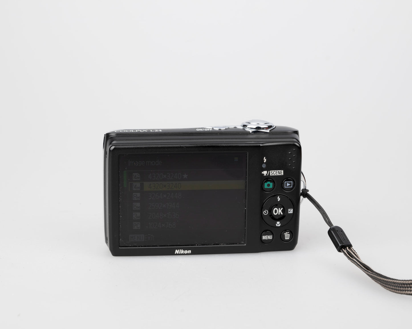 Appareil photo numérique à capteur CCD Nikon Coolpix L24 14MP avec étui (utilise des piles AA et des cartes mémoire SD)