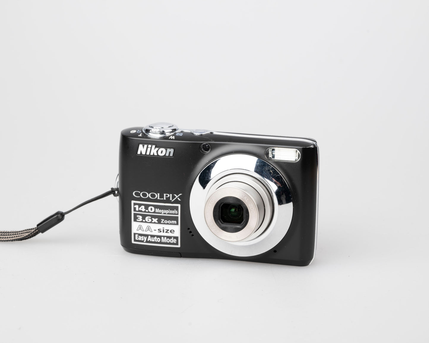 Appareil photo numérique à capteur CCD Nikon Coolpix L24 14MP avec étui (utilise des piles AA et des cartes mémoire SD)