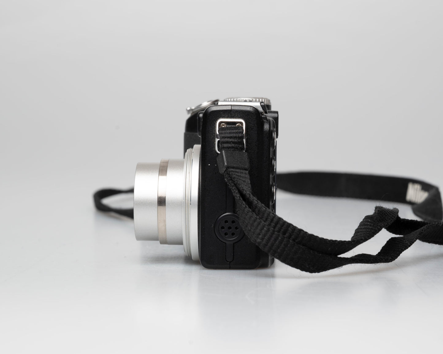 Appareil photo numérique Nikon Coolpix P5000 avec chargeur + batterie + carte de 8 Go + manuel