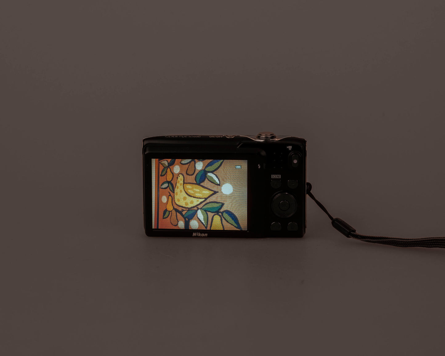 Appareil photo numérique Nikon Coolpix S3100 14MP avec carte SD 8 Go + batterie + chargeur (jaune-vert)