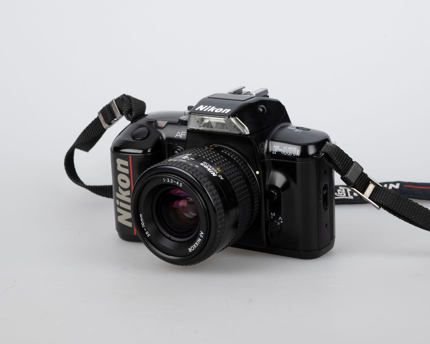 Nikon F-401X reflex argentique 35 mm avec objectif AF Nikkor 35-70 mm (série 2310817)