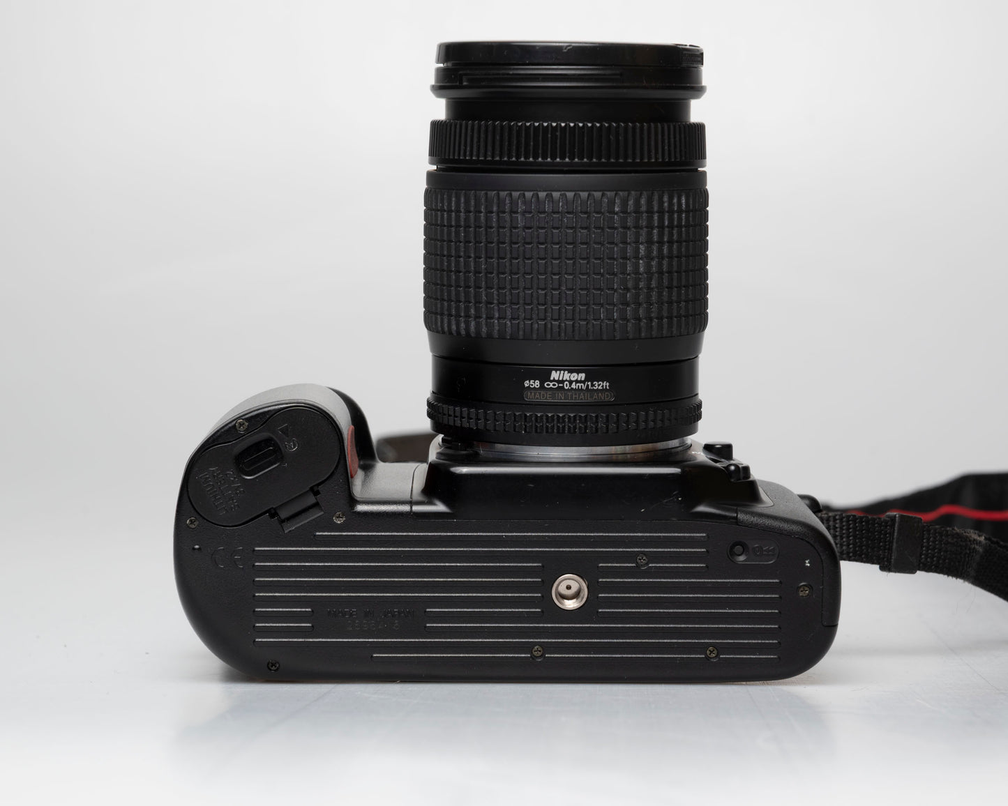 Nikon F60 35mm film SLR w/ AF Nikkor 28-80mm lens + manual (serial 2696418)