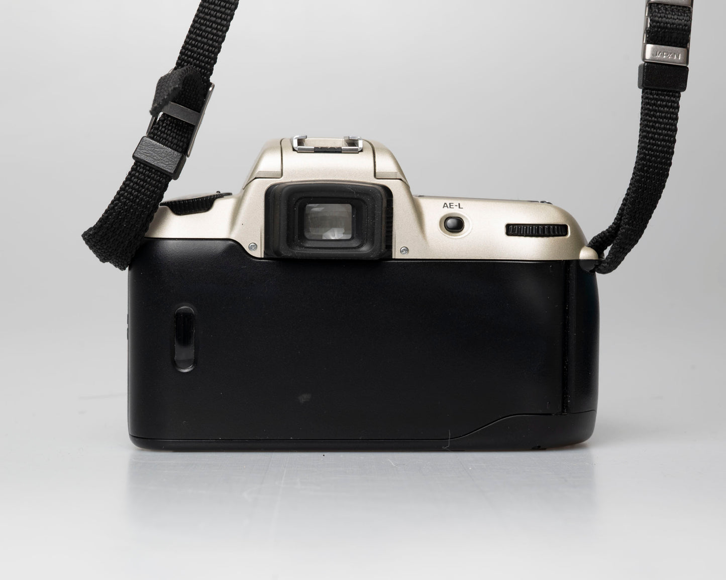 Nikon F60 35mm film SLR w/ AF Tamron 28-200mm lens (serial 2281992)