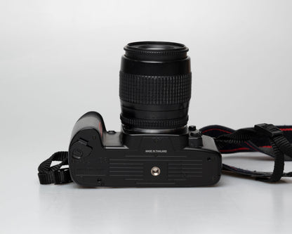 Nikon F65 reflex 35 mm avec objectif AF Nikkor 35-80 mm dans les boîtes d'origine (série 2155890)