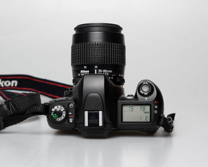 Nikon F65 reflex 35 mm avec objectif AF Nikkor 35-80 mm dans les boîtes d'origine (série 2155890)