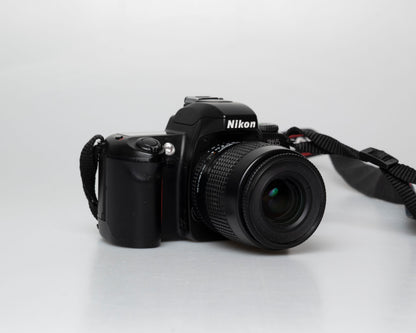 Nikon F65 reflex 35 mm avec objectif AF Nikkor 35-80 mm dans les boîtes d'origine (série 2155890)