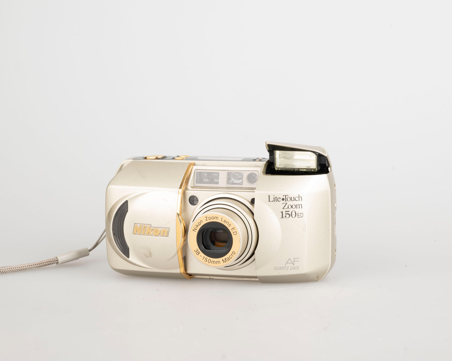 Appareil photo Nikon Lite Touch Zoom 150ED 35 mm avec étui (série 7071680)