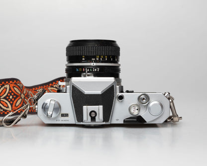 Nikon Nikkormat FT2 appareil photo reflex 35mm avec objectif Nikkor 50mm f2 (série 5418245) | film🎞testé