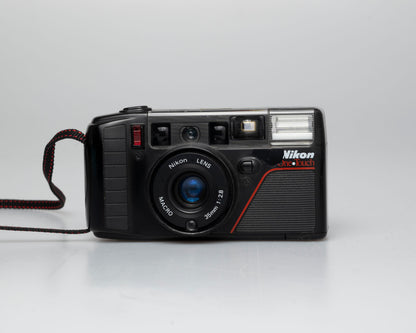 Nikon One Touch (L35AF3) 35mm camera w/ case (serial 3214857) | film🎞tested