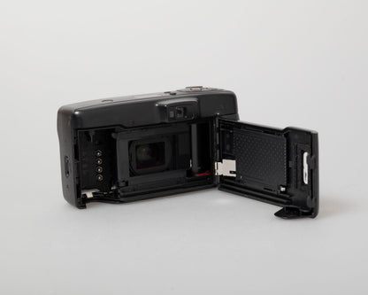 Appareil photo Nikon Zoom 500AF 35 mm avec étui (série 7037755)