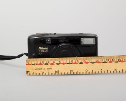 Appareil photo Nikon Zoom 500AF 35 mm avec étui (série 7037755)