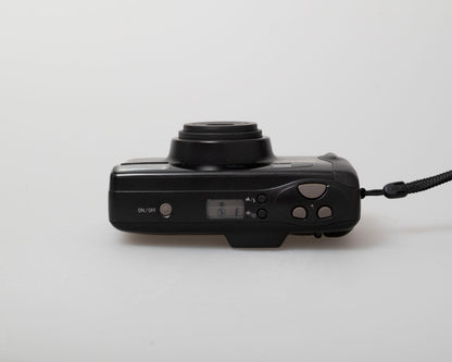 Appareil photo Nikon Zoom 500AF 35 mm avec étui (série 7037755)