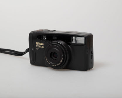 Appareil photo Nikon Zoom 500AF 35 mm avec étui (série 7037755)