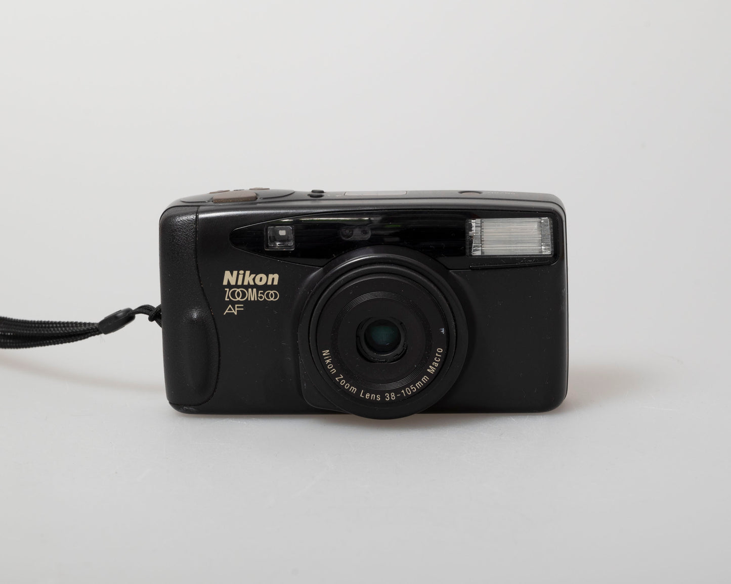 Appareil photo Nikon Zoom 500AF 35 mm avec étui (série 7037755)