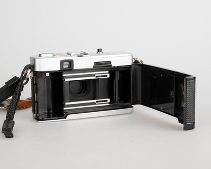 Olympus Trip 35 35mm camera (serial 4122770)